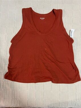 Old Navy Women's Scoop Neck Tank Top in Rust